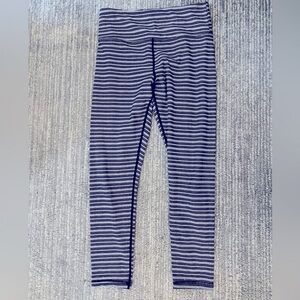 ZYIA Active Aztec  legging size 6-8 7/8 24 inch.